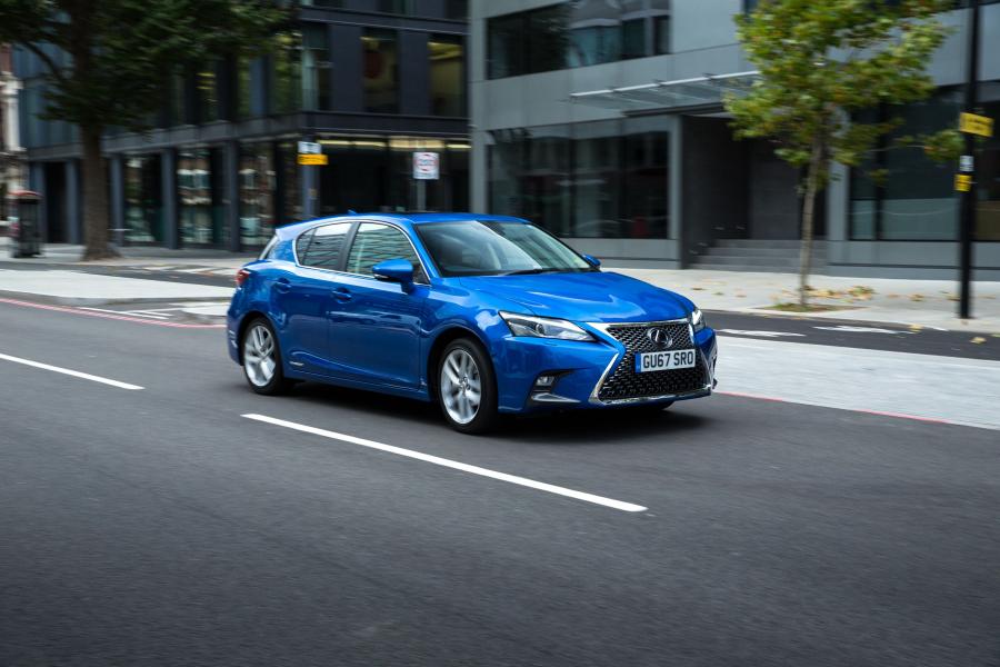  Lexus CT200h 2017 года  (UK) (фото 37 из 38)